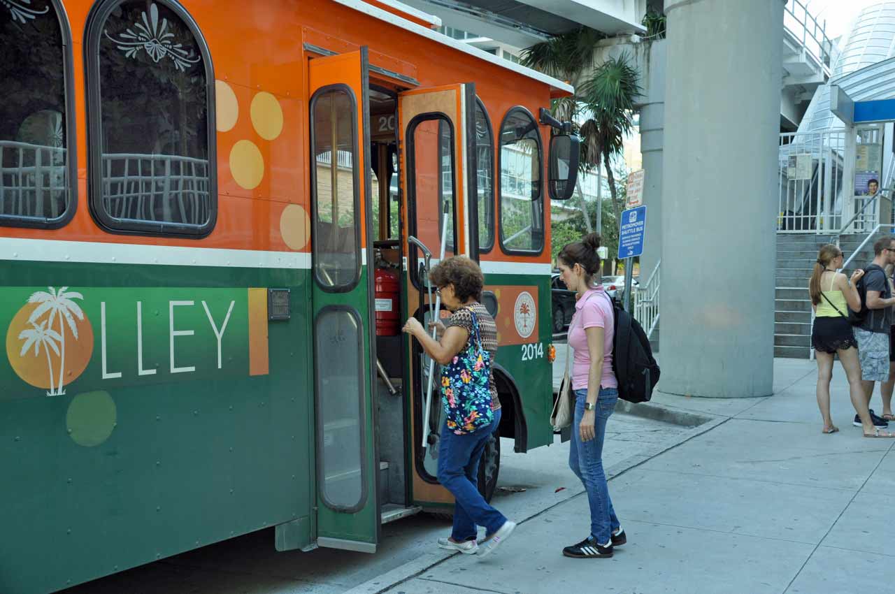 Miami probes why trolley routes are late