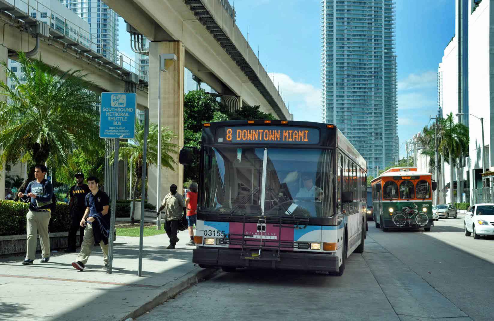 Miami-Dade’s bus on-time performance turns corner